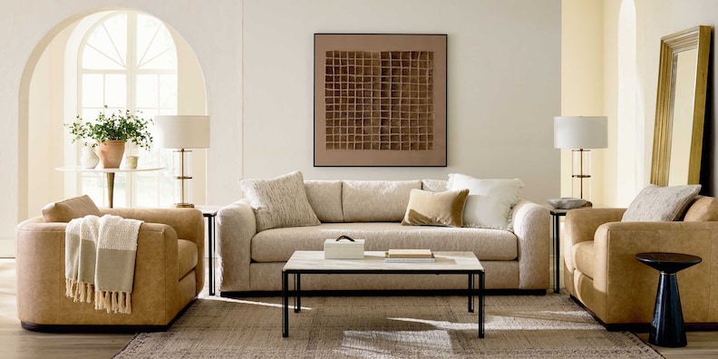 Garner Table Lamp image number 1