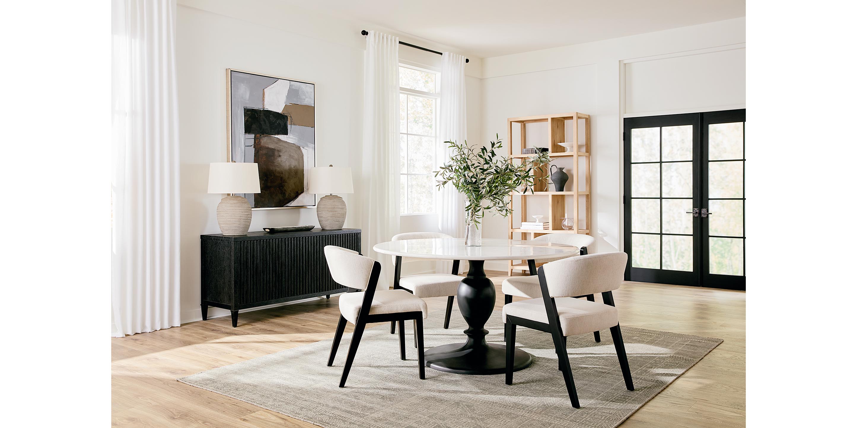 Coventry Round Dining Table - Thumbnail 2