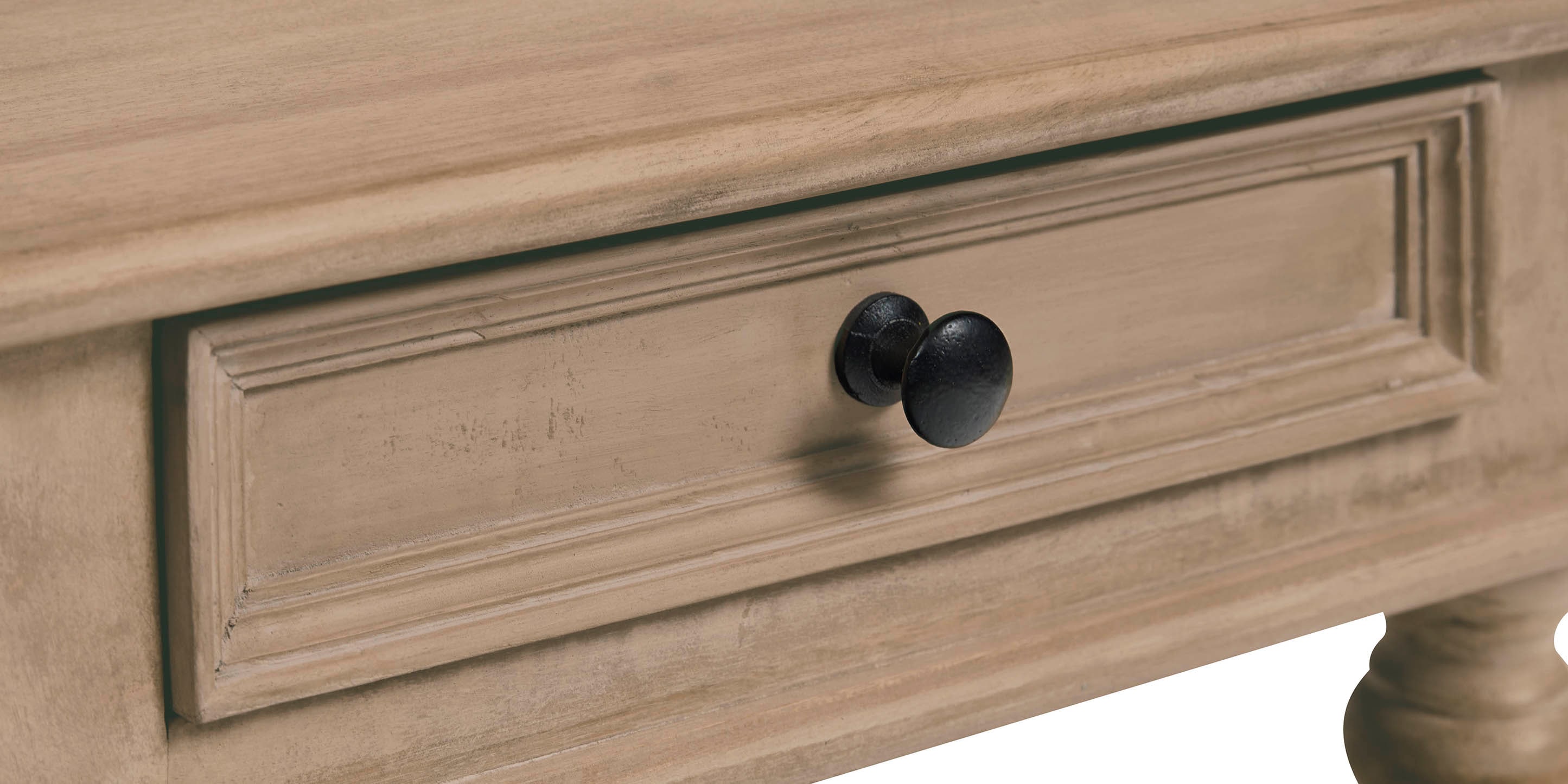 Portsmouth Chairside Table | Bassett Furniture