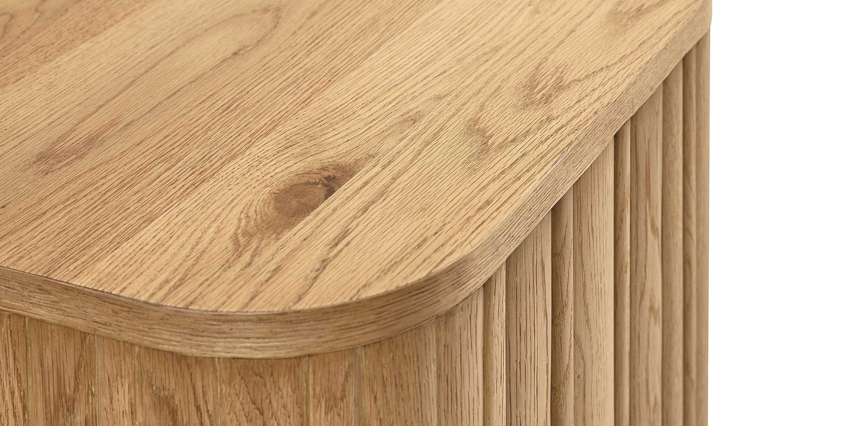 Andora Square Plinth End Table | Bassett Furniture