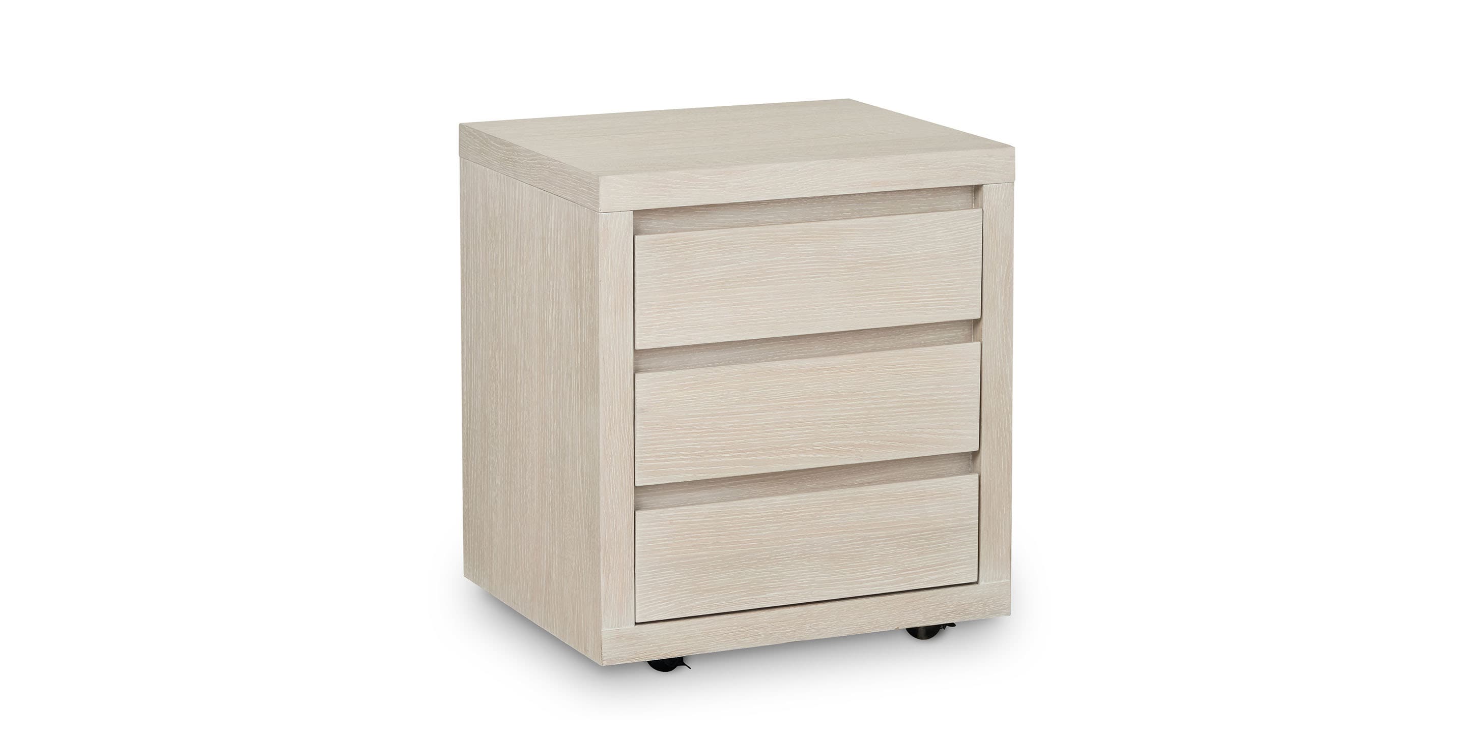 Three Drawer Chest | Bassett Furniture