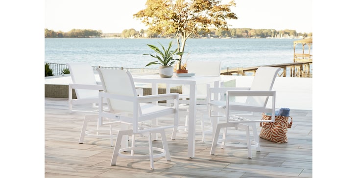 Square Bar Table image number 1