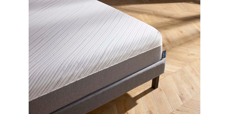 Jasmine Purity Plush Queen image number 2